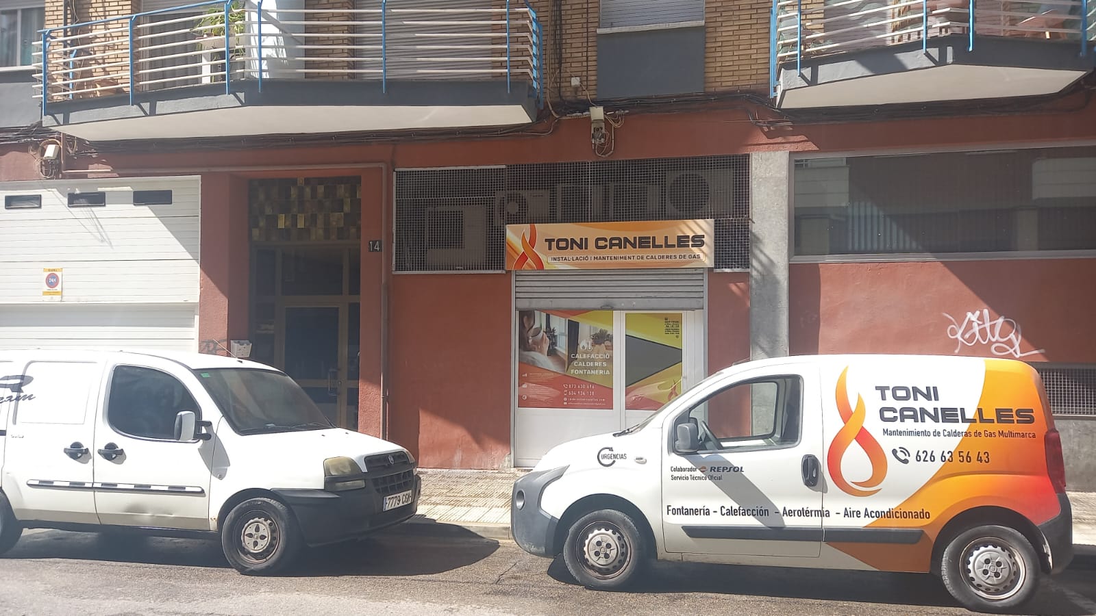 Calderes Multimarca Toni Canelles — Fotos 1